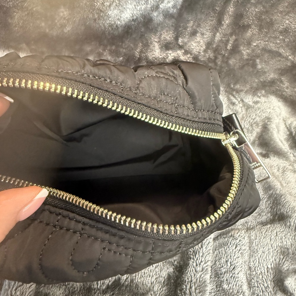 Marc Jacobs Black Quilted Cosmetic Bag - Picture 7 of 9